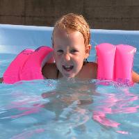 Pixwords изображение с ребенок, плавать, вода, бассейн, плавание, мальчик, человек Charlotte Leaper (Cleaper)