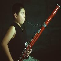Pixwords изображение с певец, инструмент, мальчик, красный, музыка, поют Jackq