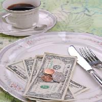 Pixwords изображение с чашка, кофе, кофе, деньги, монеты, нож, вилка, тарелка Carroteater - Dreamstime