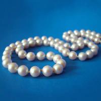 Pixwords изображение с шарики, шары, синий, ожерелье Susan Quinland-stringer - Dreamstime