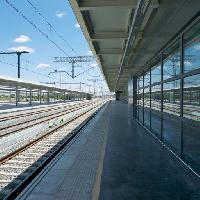 Pixwords изображение с станция, поезд, дорожки, стекло, небо, железная дорога Quintanilla